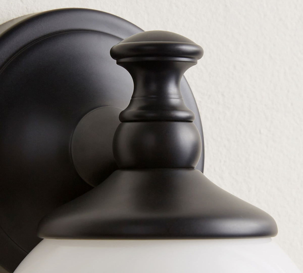 Lioroenne wandlamp