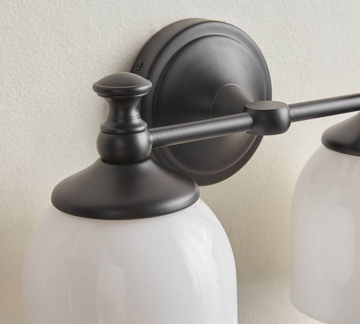 Lioroenne wandlamp