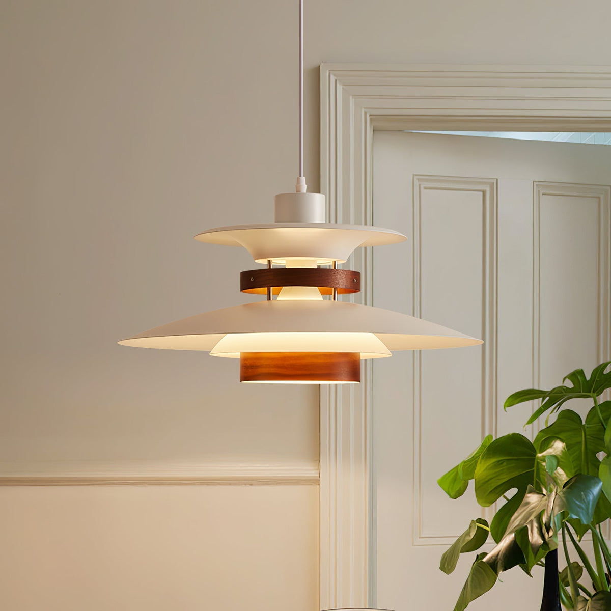 Sylelenne hanglamp van hout en staal