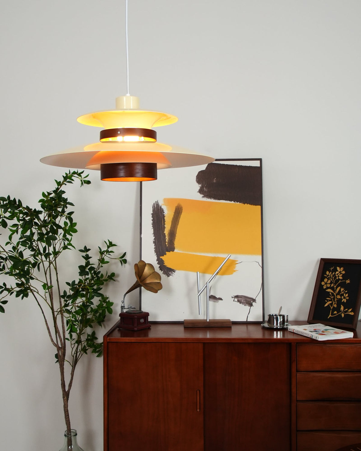 Sylelenne hanglamp van hout en staal
