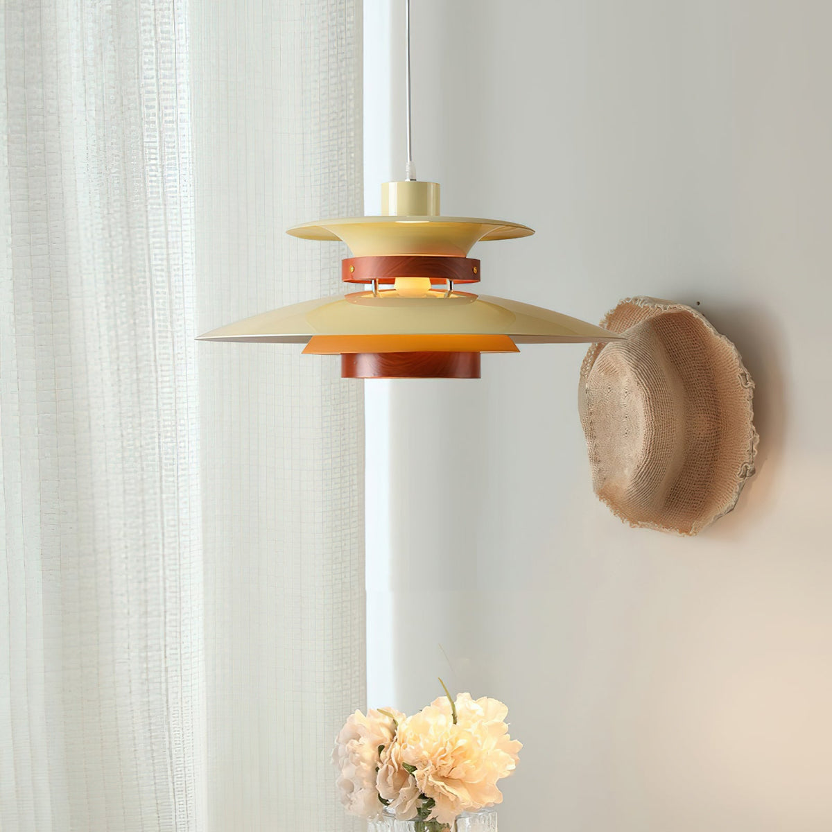 Sylelenne hanglamp van hout en staal