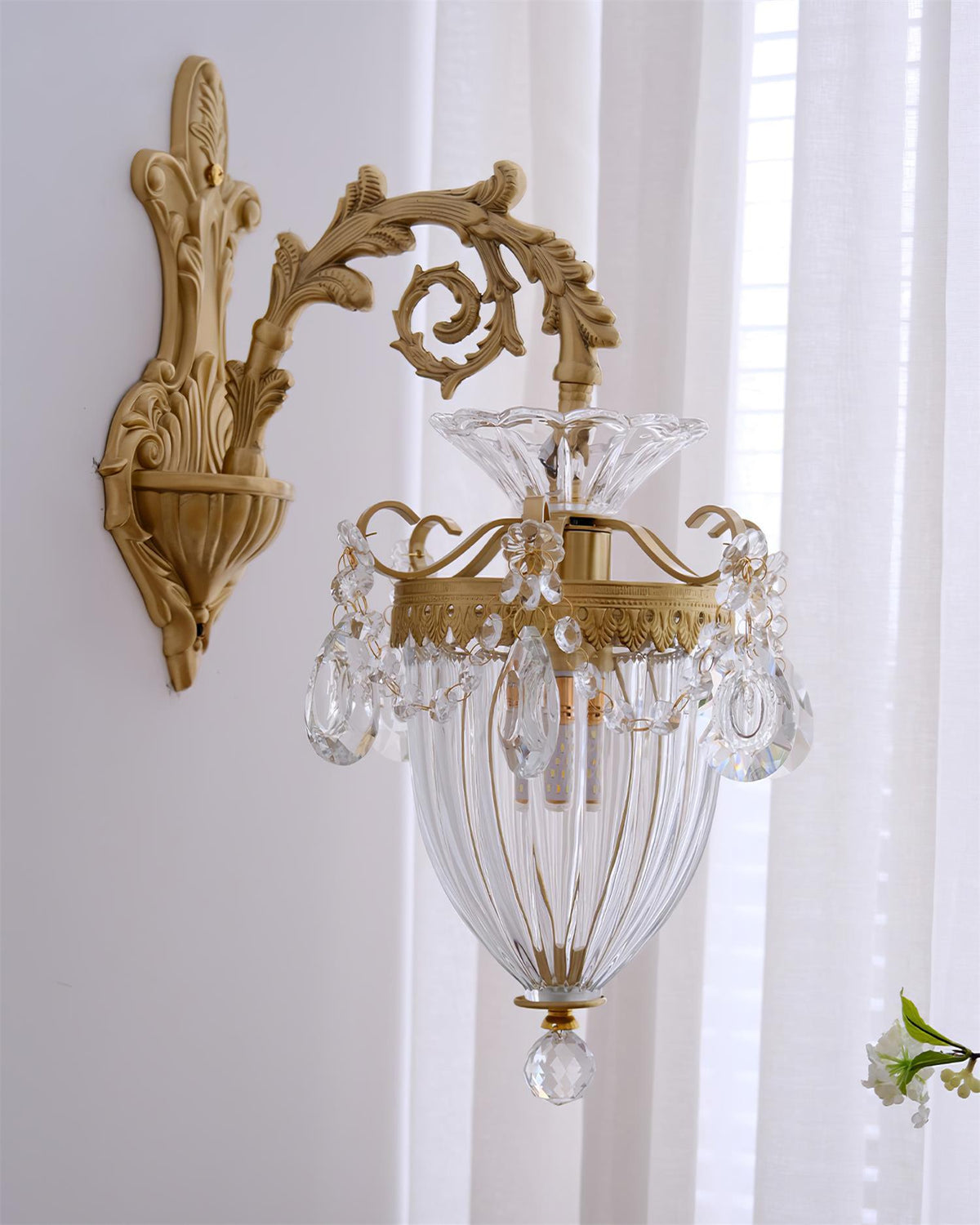 Vireon wandlamp goudkleurige afwerking dubbele wandlamp modern