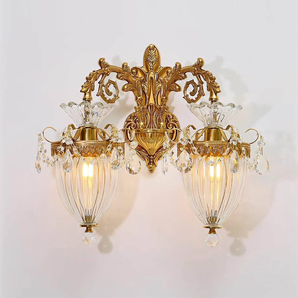 Vireon wandlamp goudkleurige afwerking dubbele wandlamp modern