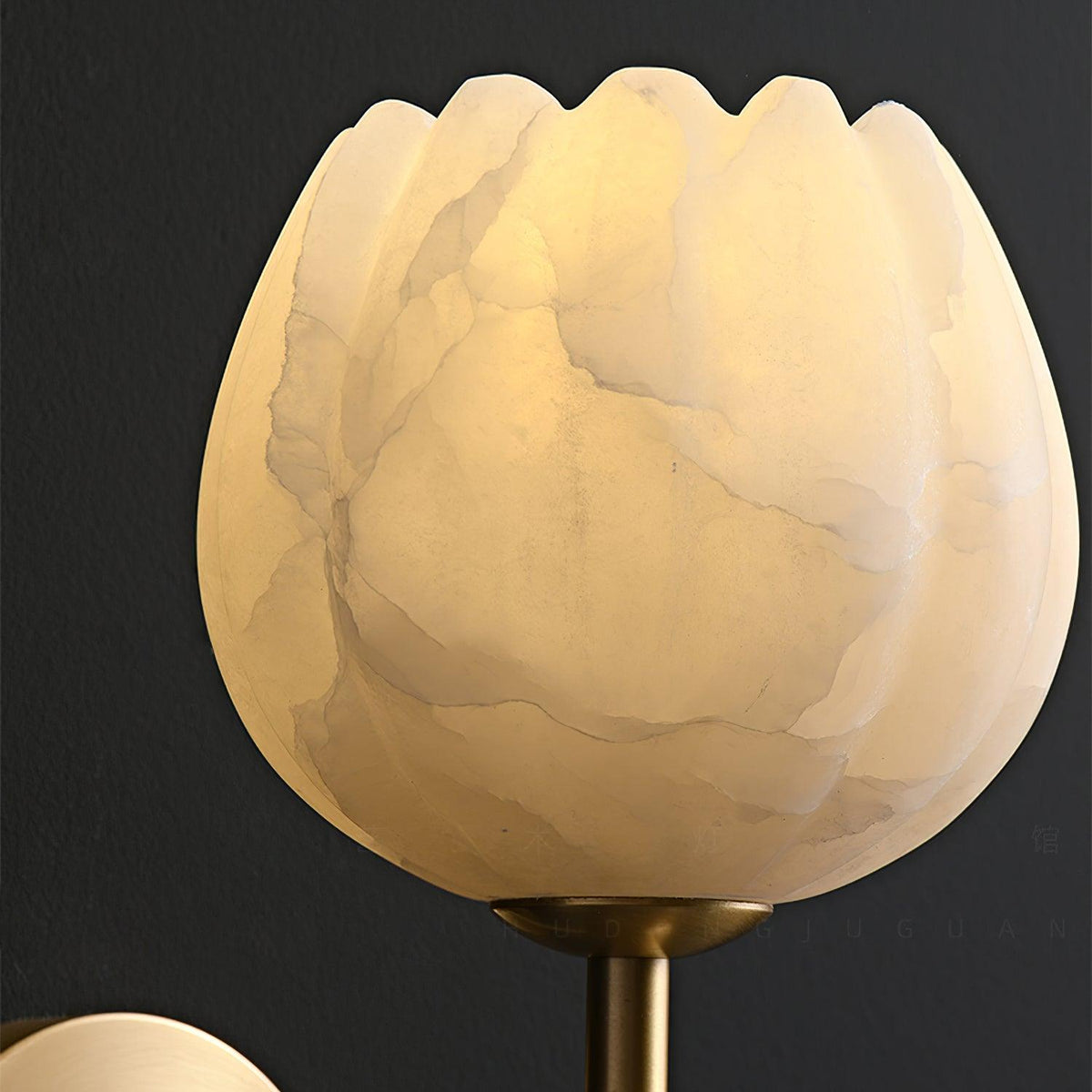 Nivarina Floral albasten wandlamp van messing