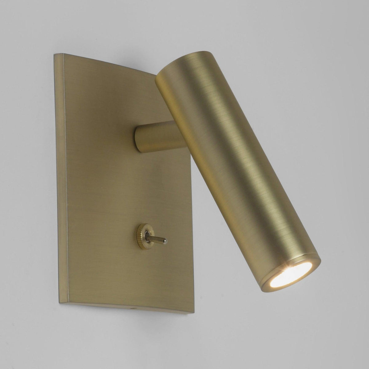 Teriiira Micro Square wandlamp met Schakelaar