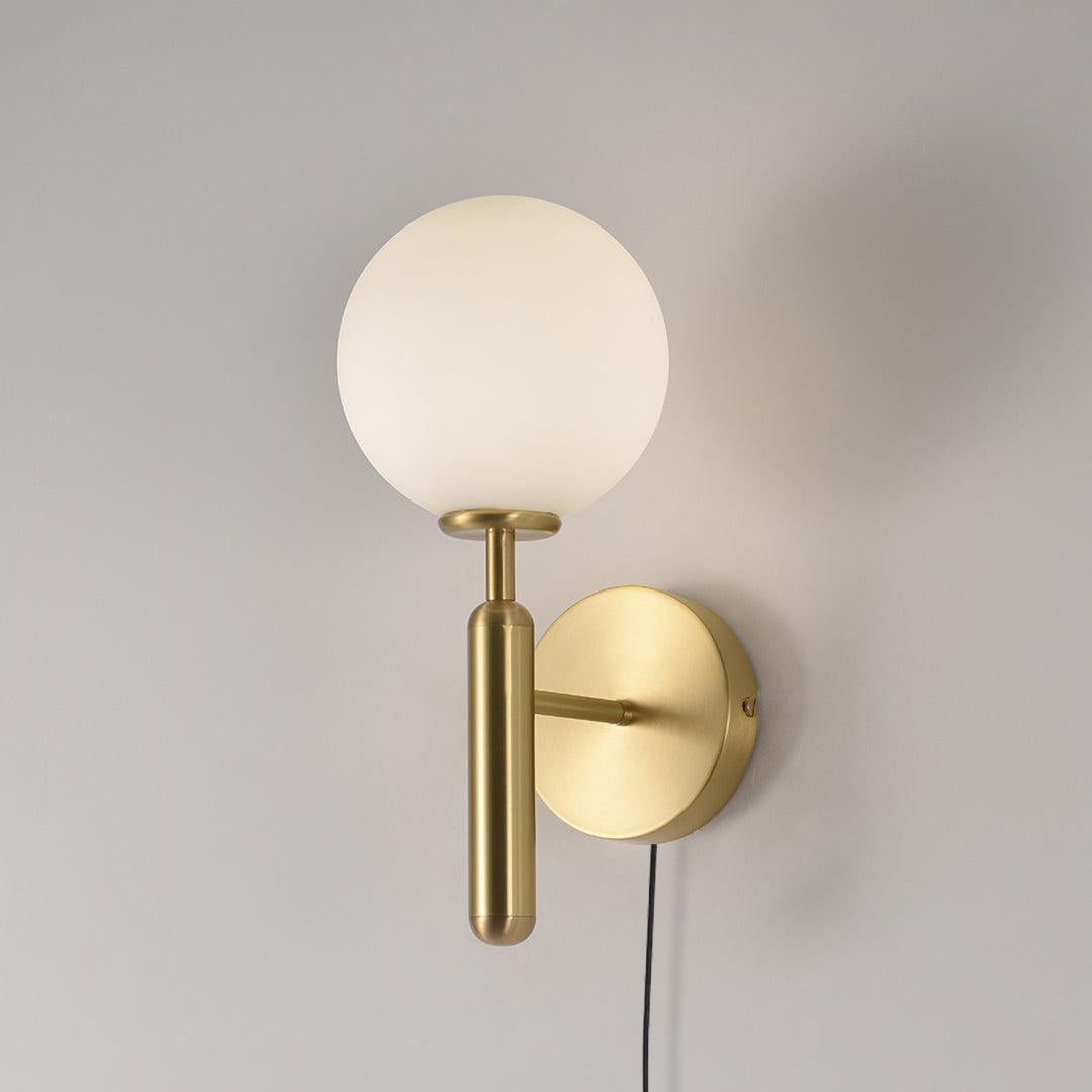 Kynlo wandlamp met stekker, glazen bol Nordic