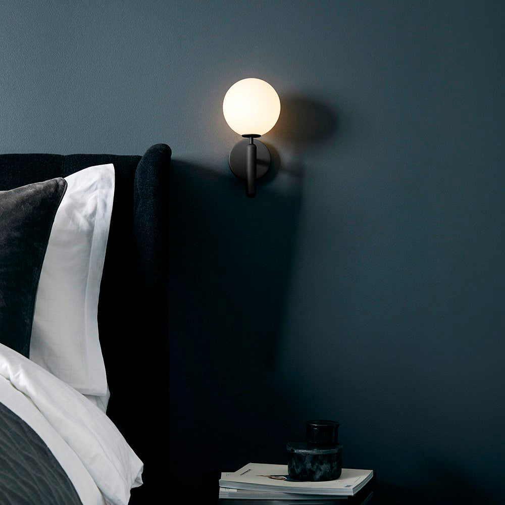 Kynlo wandlamp met stekker, glazen bol Nordic