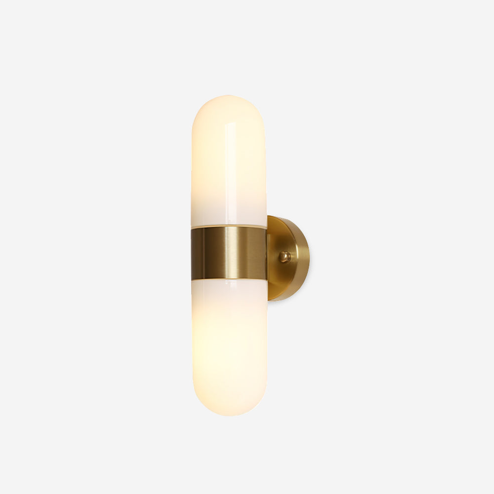 Moderne wandlamp van metaal en glas met minimalistisch ontwerp voor de slaapkamer