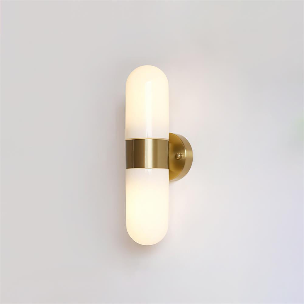 Moderne wandlamp van metaal en glas met minimalistisch ontwerp voor de slaapkamer