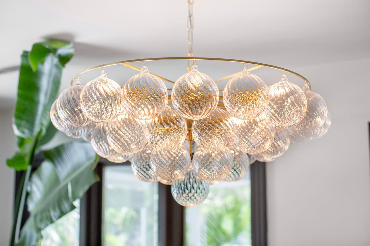 Velineon Kroonluchter Heldere Glazen Bolvormige Kapjes Ouder messing Elegante