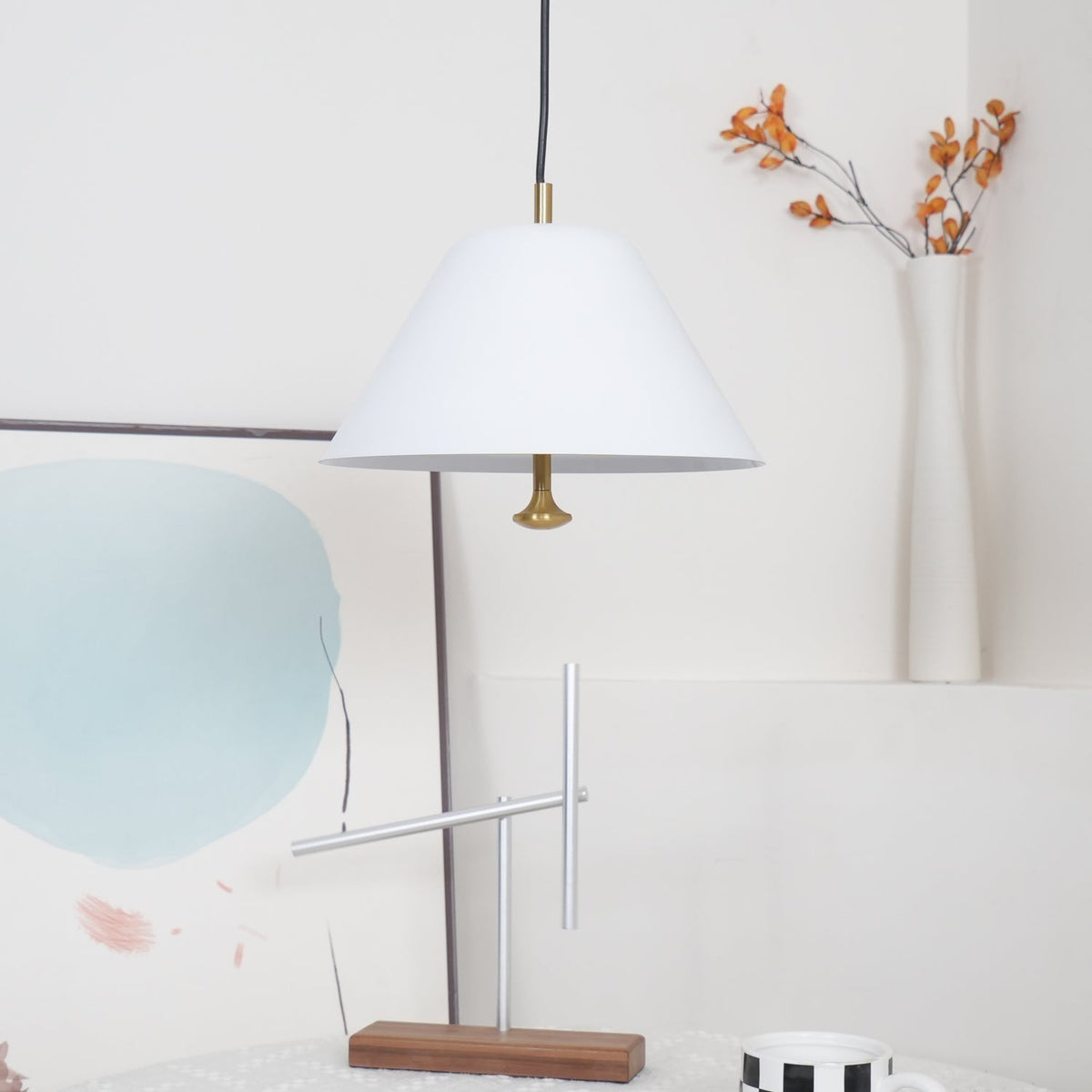Evir hanglamp met glazen kap, messing afwerking, minimalistisch