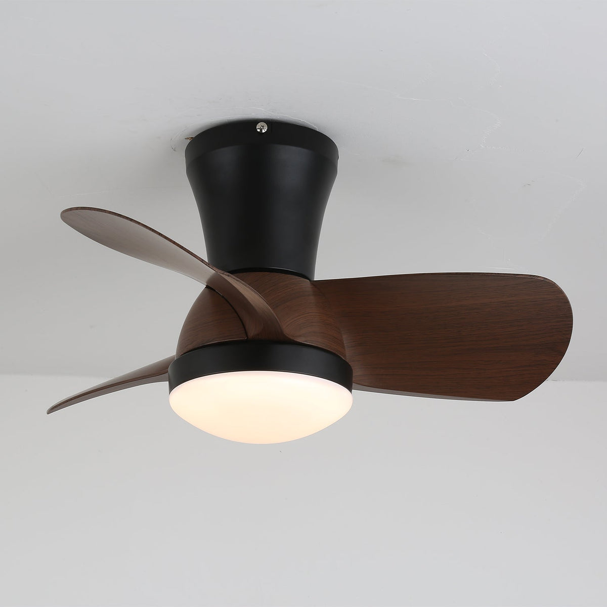 Aldaira Moderne plafondventilator met verlichting van walnoothout
