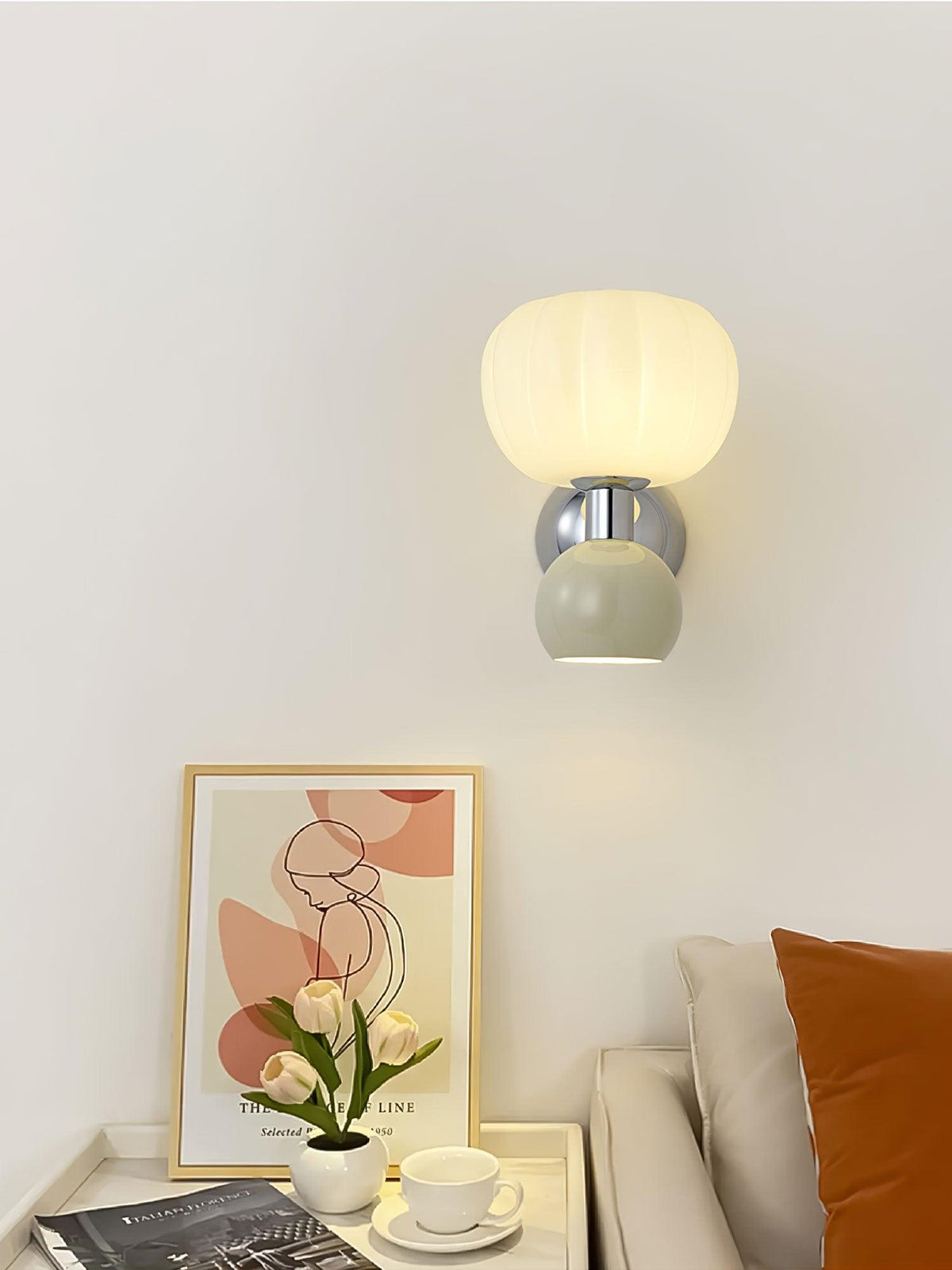 Jorvin Noordse kunstzinnige wandlamp van crèmekleurige kunststof
