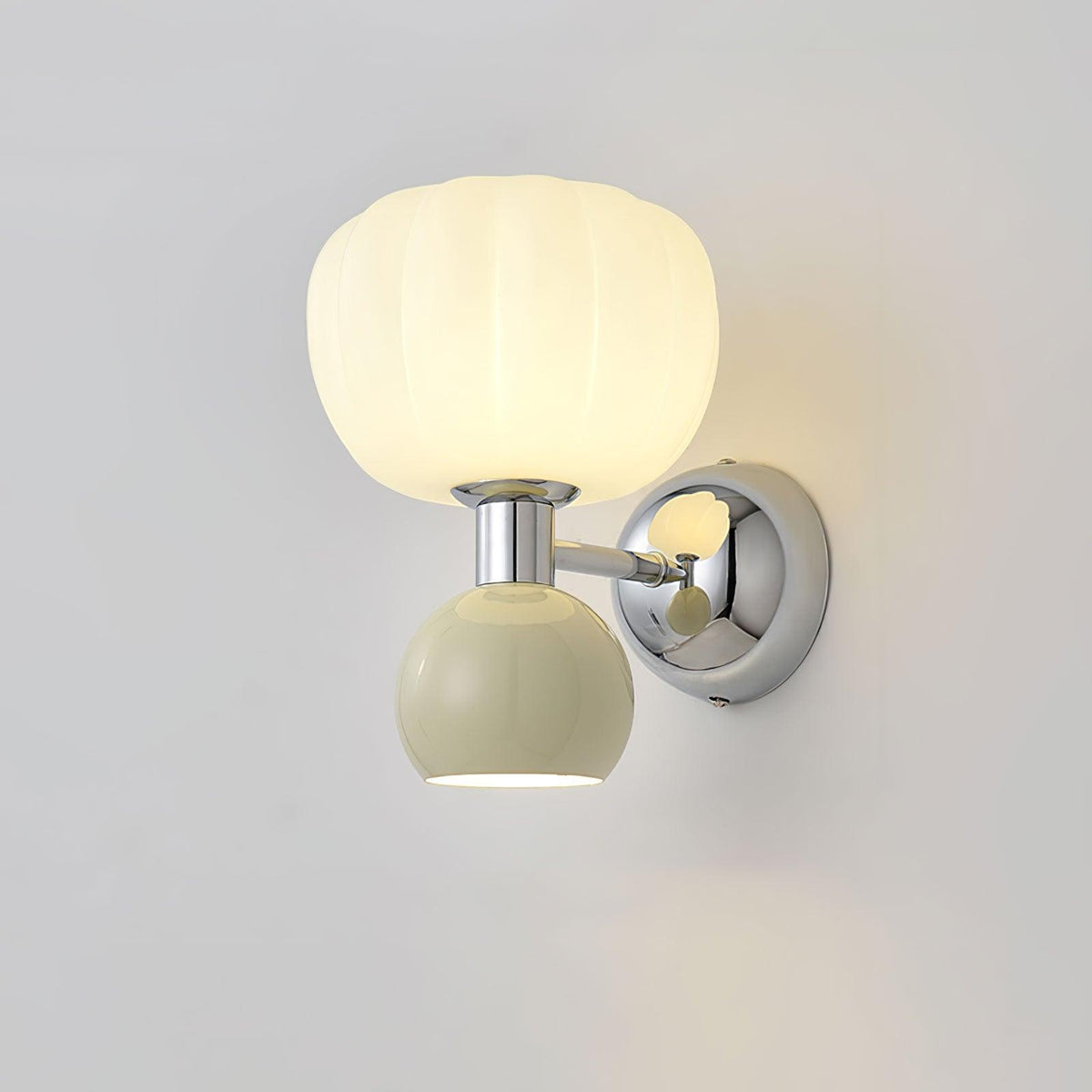 Jorvin Noordse kunstzinnige wandlamp van crèmekleurige kunststof
