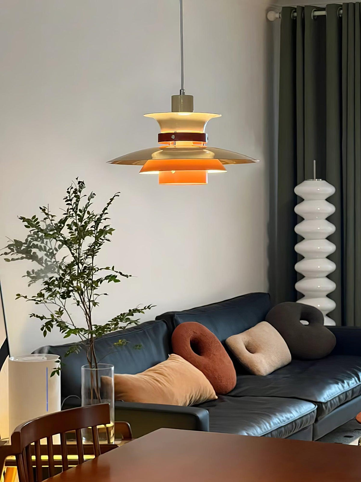 Sylelenne hanglamp van hout en staal