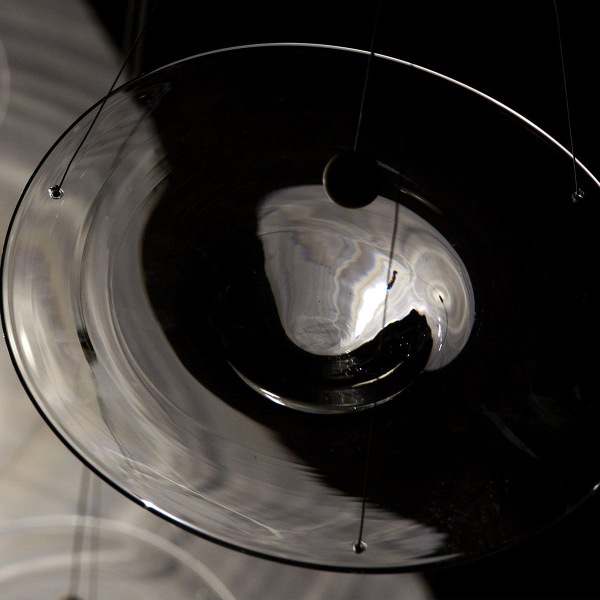 Aurivine hanglamp van messing met minimalistisch ontwerp