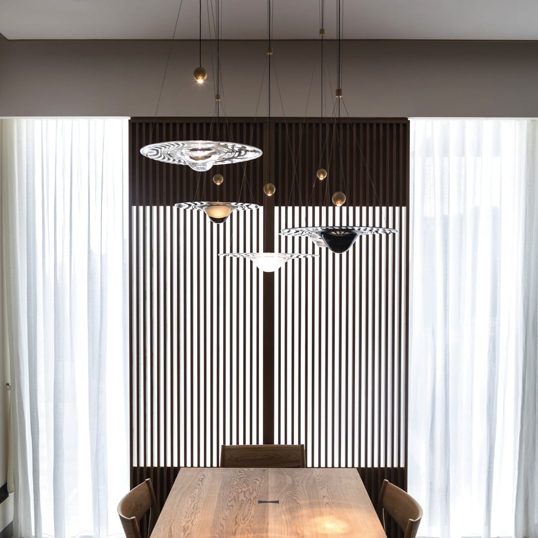Aurivine hanglamp van messing met minimalistisch ontwerp