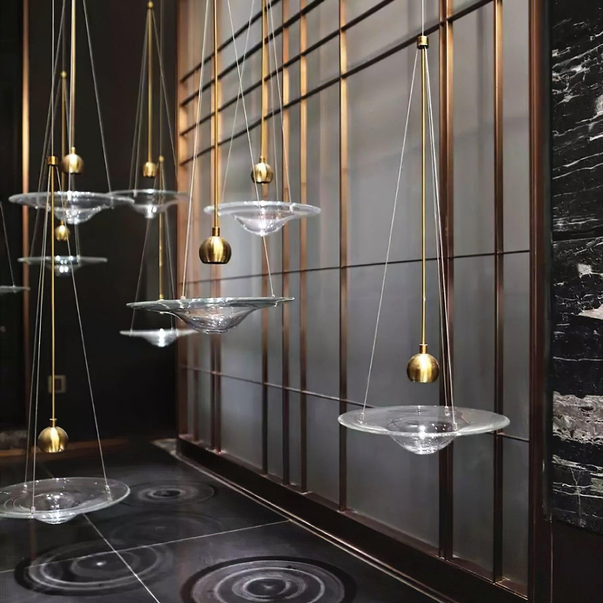 Aurivine hanglamp van messing met minimalistisch ontwerp