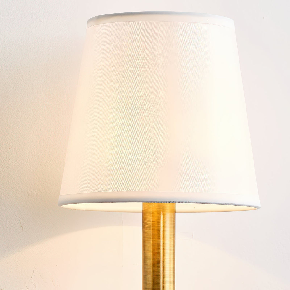 Orelenina wandlamp