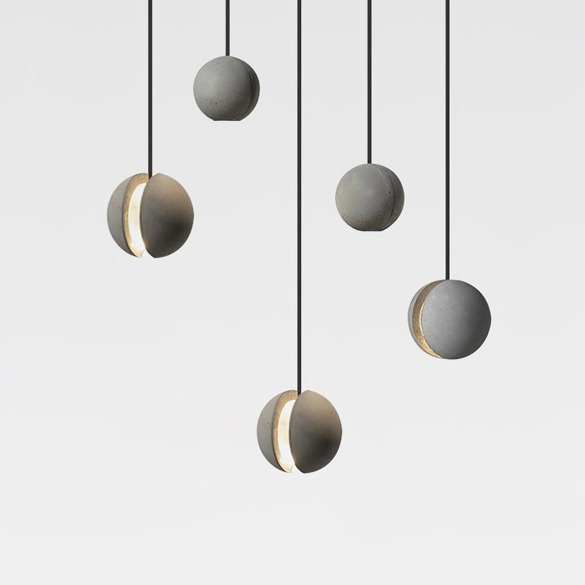 Umi hanglamp van beton met bolvormige maan Minimalistisch
