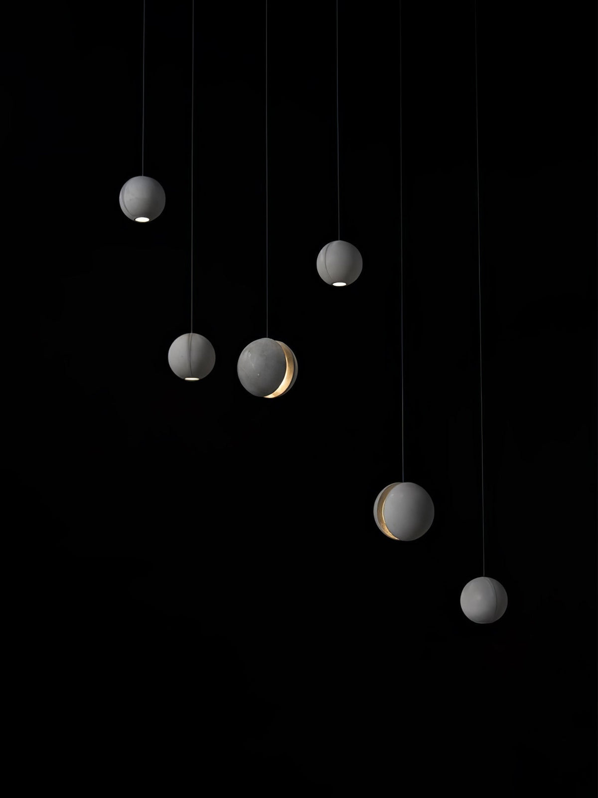 Umi hanglamp van beton met bolvormige maan Minimalistisch