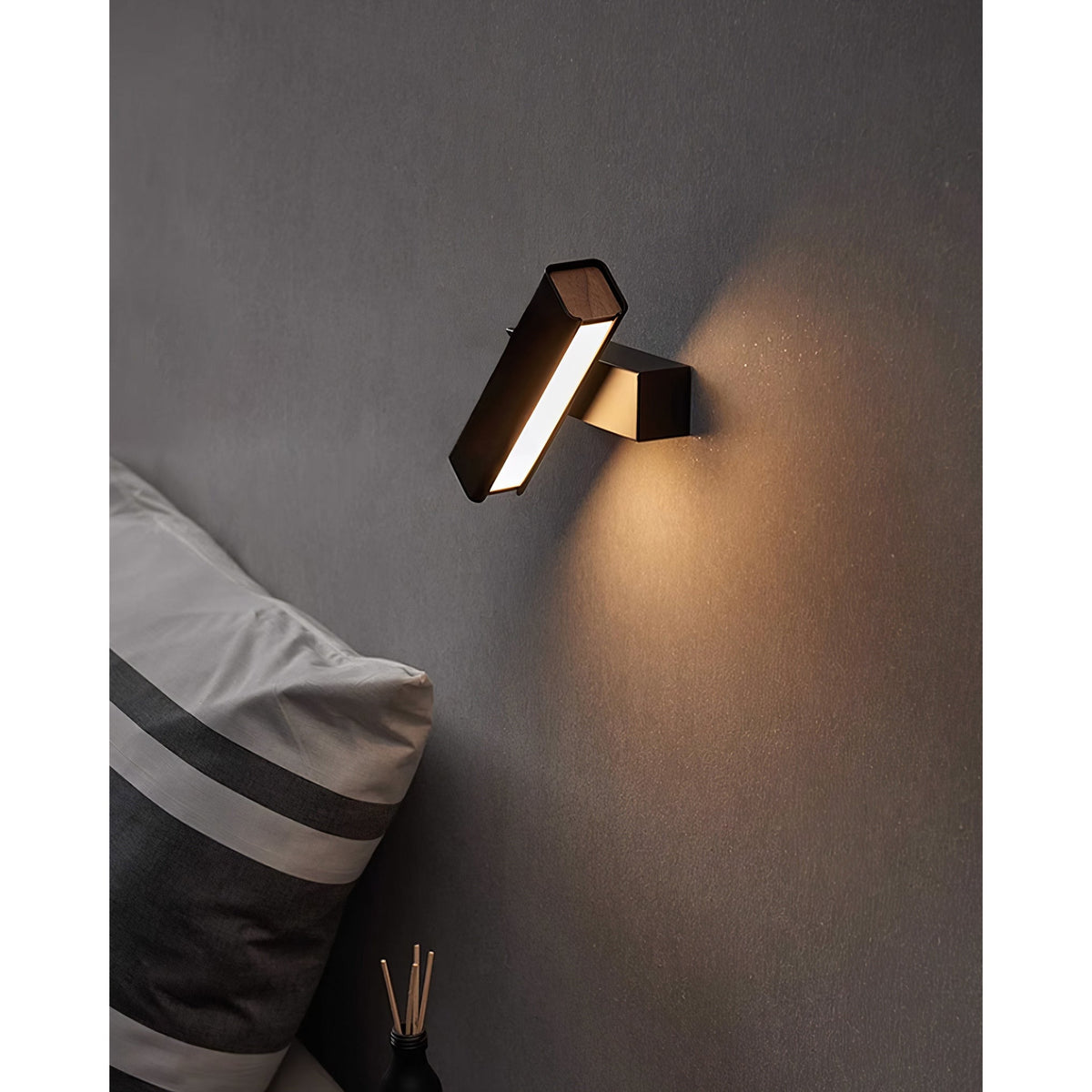 Olvynora wandlamp