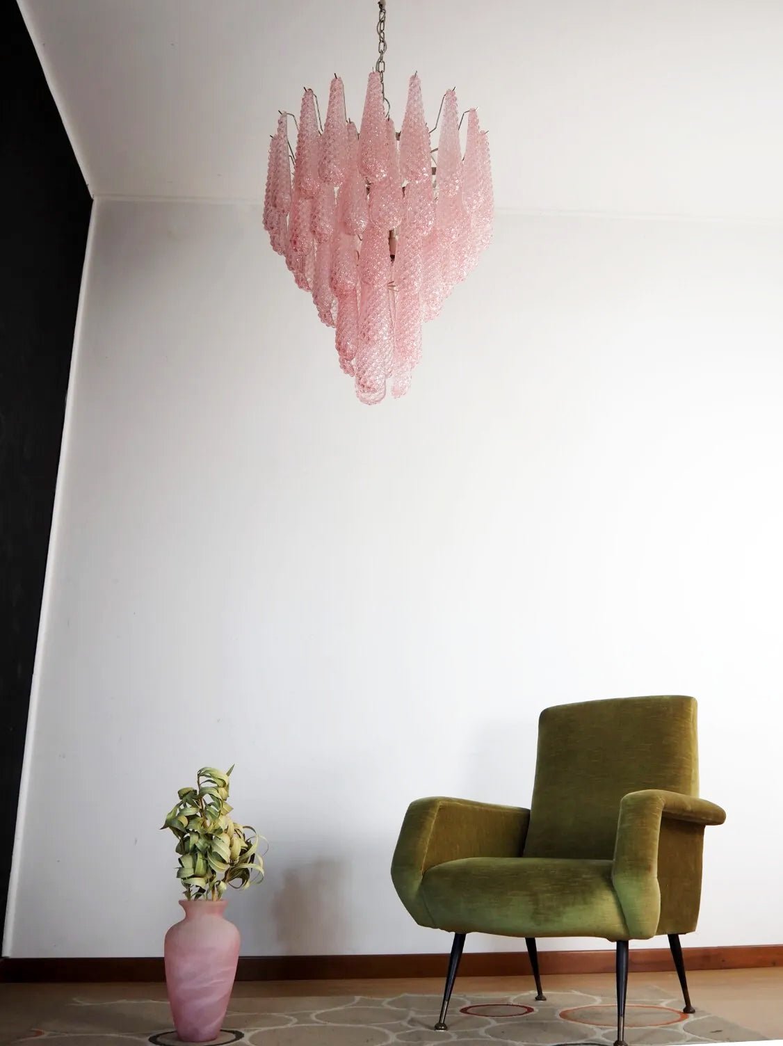 Cirelian kroonluchter met roze druipende cascade romantisch