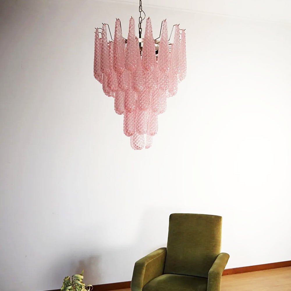 Cirelian kroonluchter met roze druipende cascade romantisch