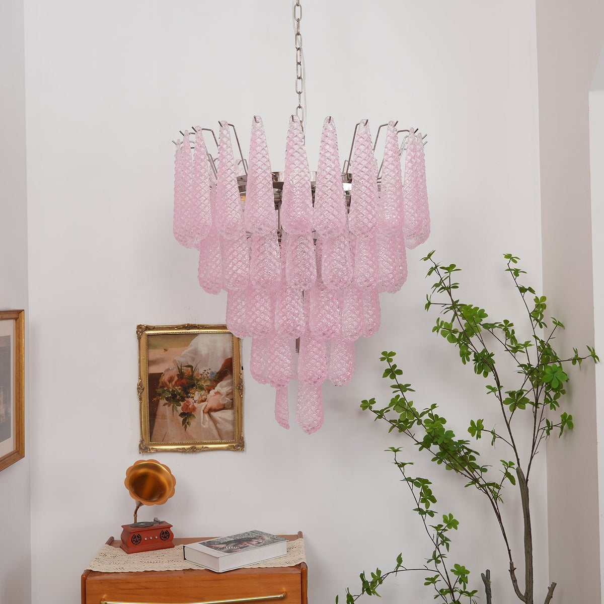 Cirelian kroonluchter met roze druipende cascade romantisch