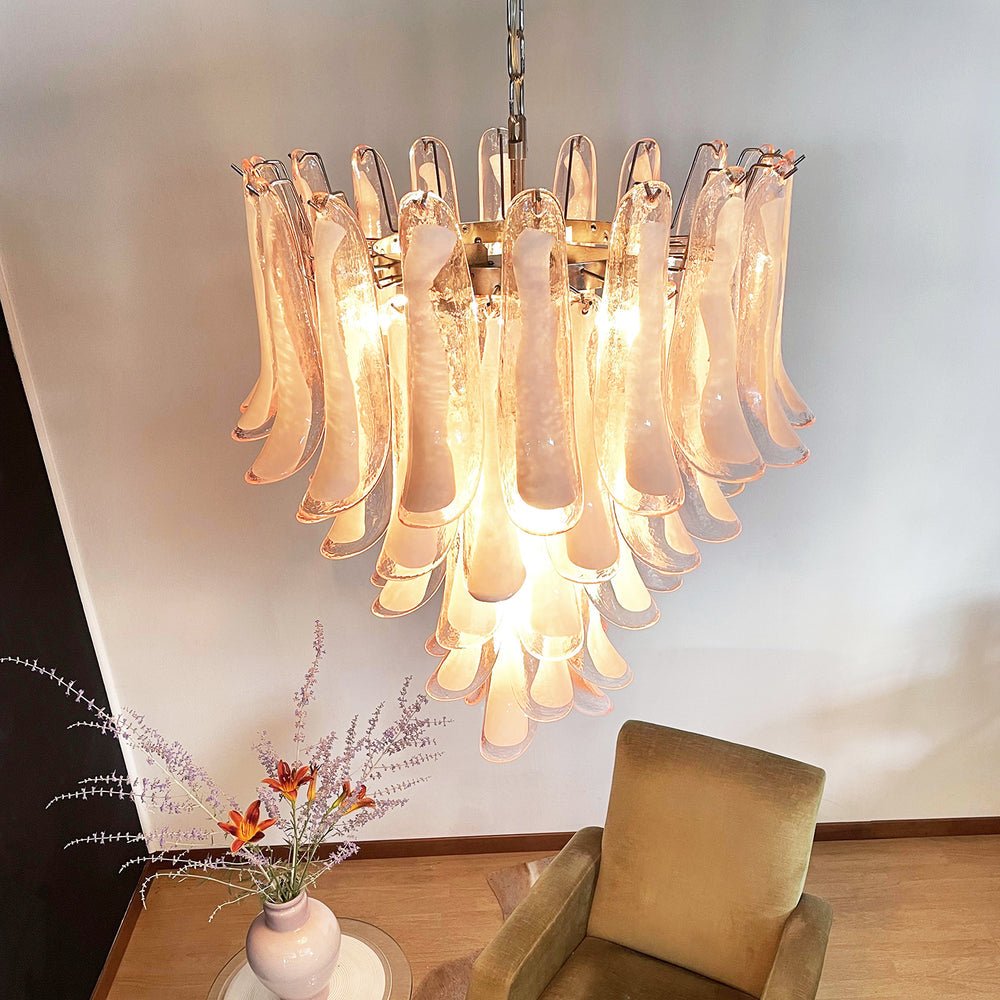 Velorira kroonluchter met roze Murano-glas bloemblaadjes cascade