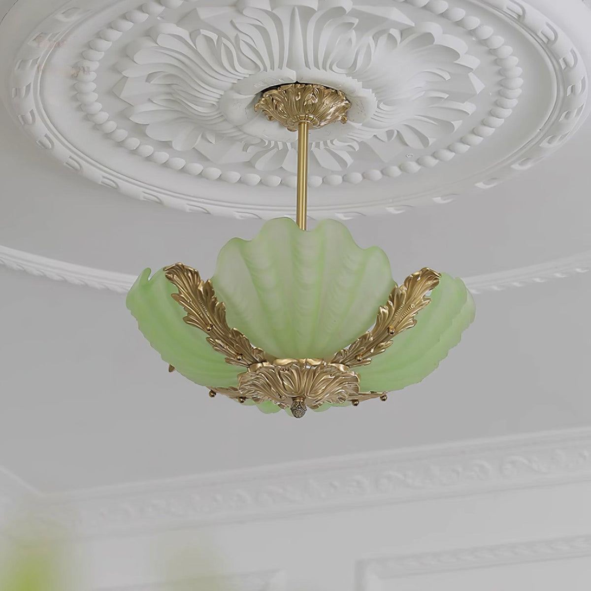 Murano hanglamp roze Murano shell met messing barokke keuken