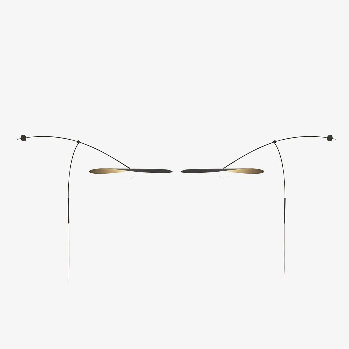 Tirove wandlamp van glas in minimalistisch ontwerp
