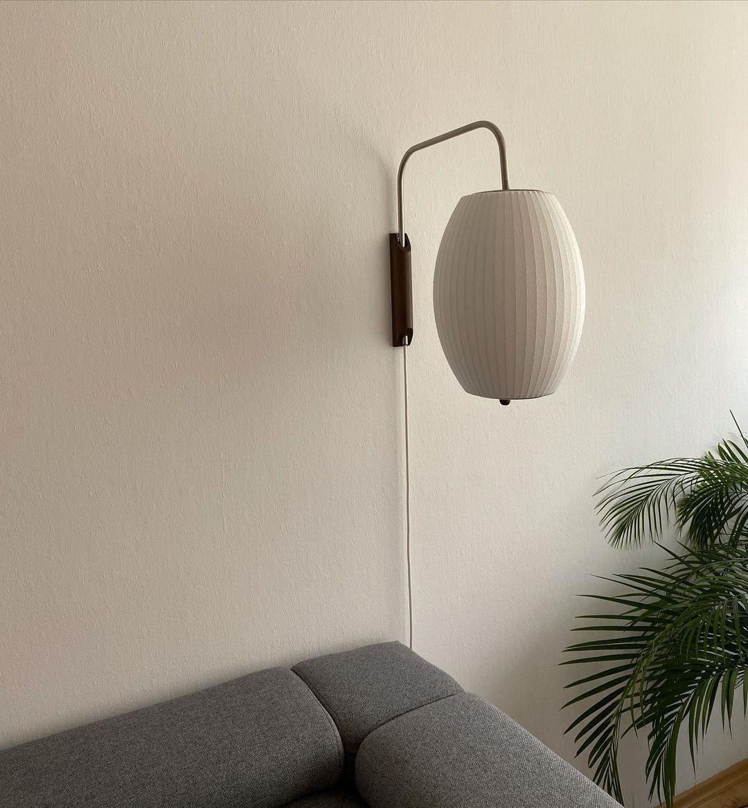 Aldinira wandlamp walnoot bal