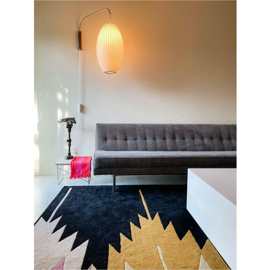 Aldinira wandlamp walnoot bal