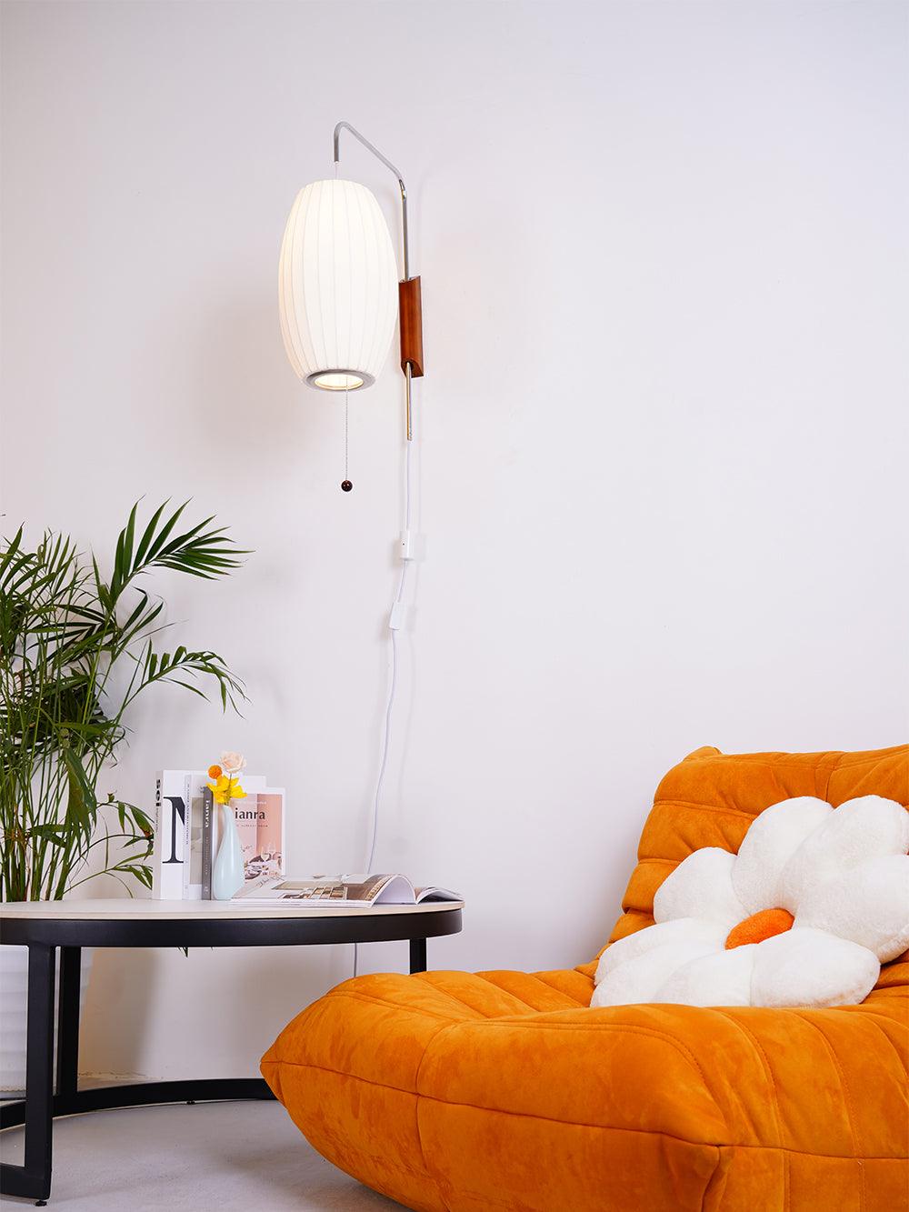 Aldinira wandlamp walnoot bal