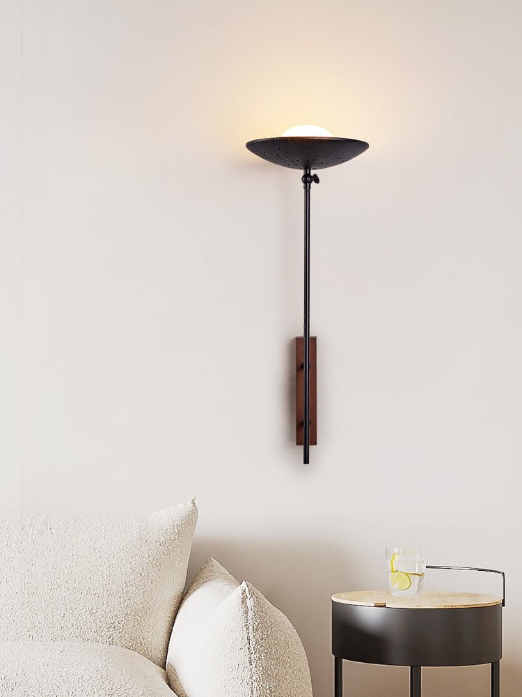 Fawn Sunflower Moderne wandlamp van zwart travertin en walnoot