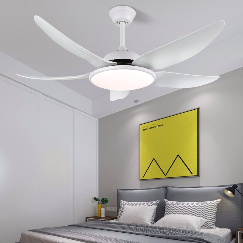 Aquila moderne plafondventilator met verlichting