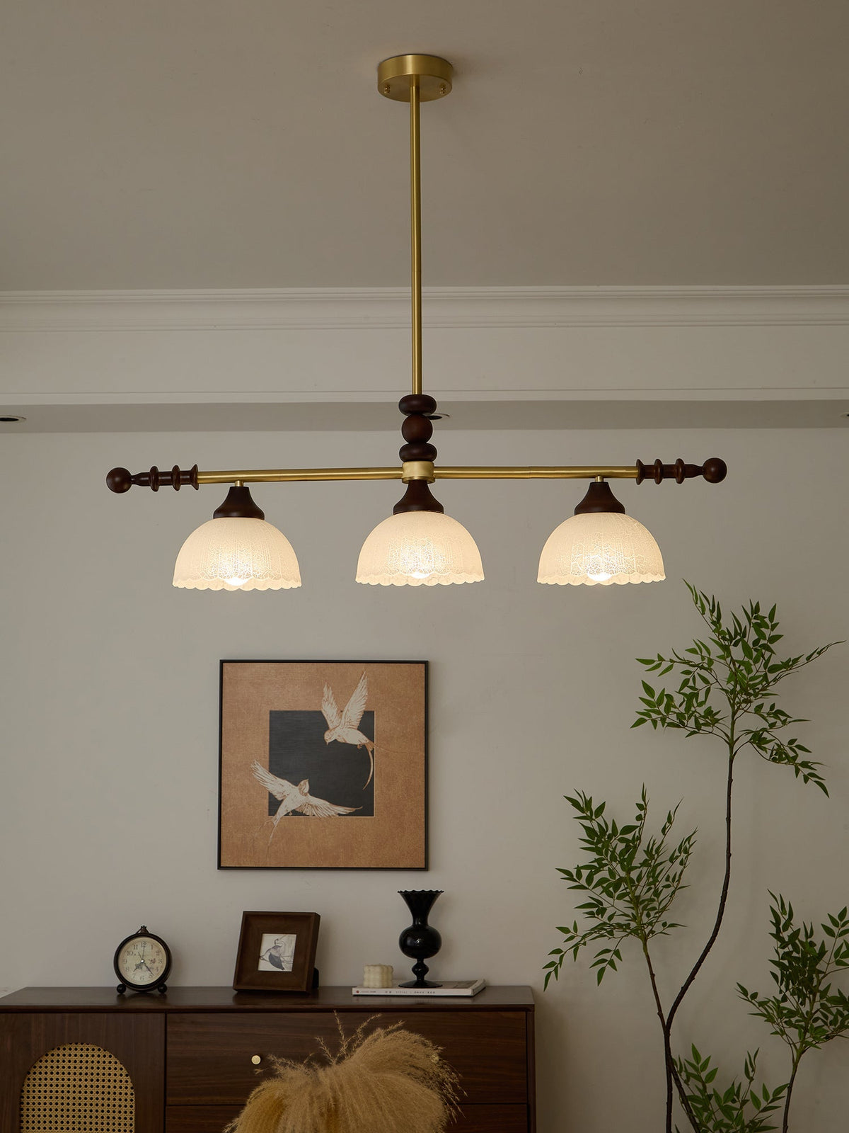 Codoriel Traditionele hanglamp van hout en glas voor eiland