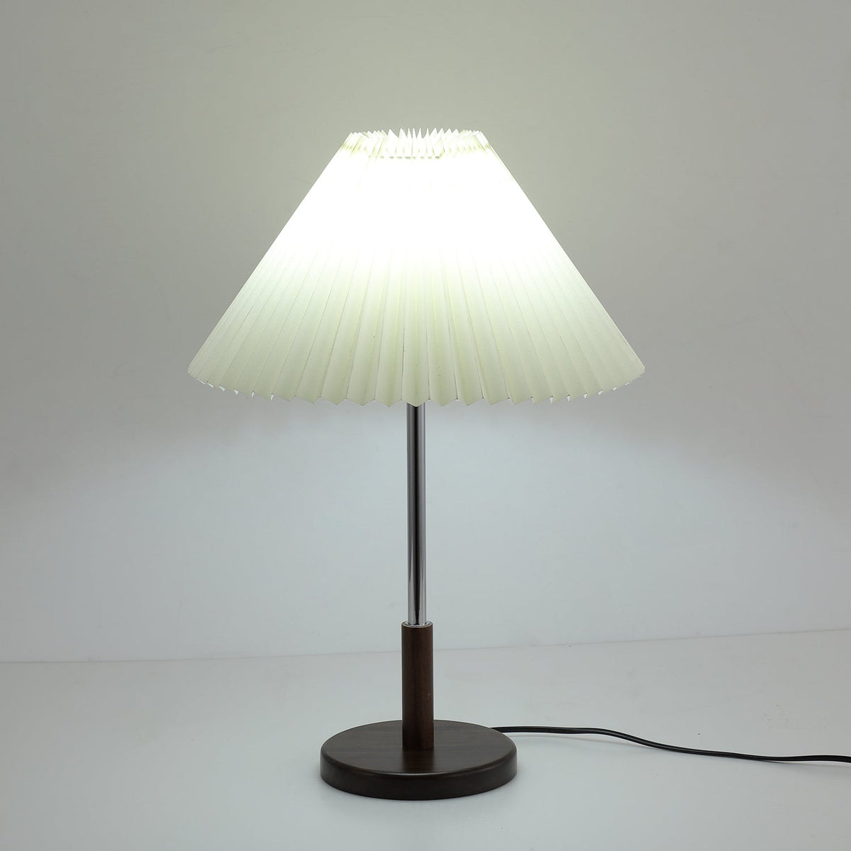 Syliriella moderne tafellamp van hout