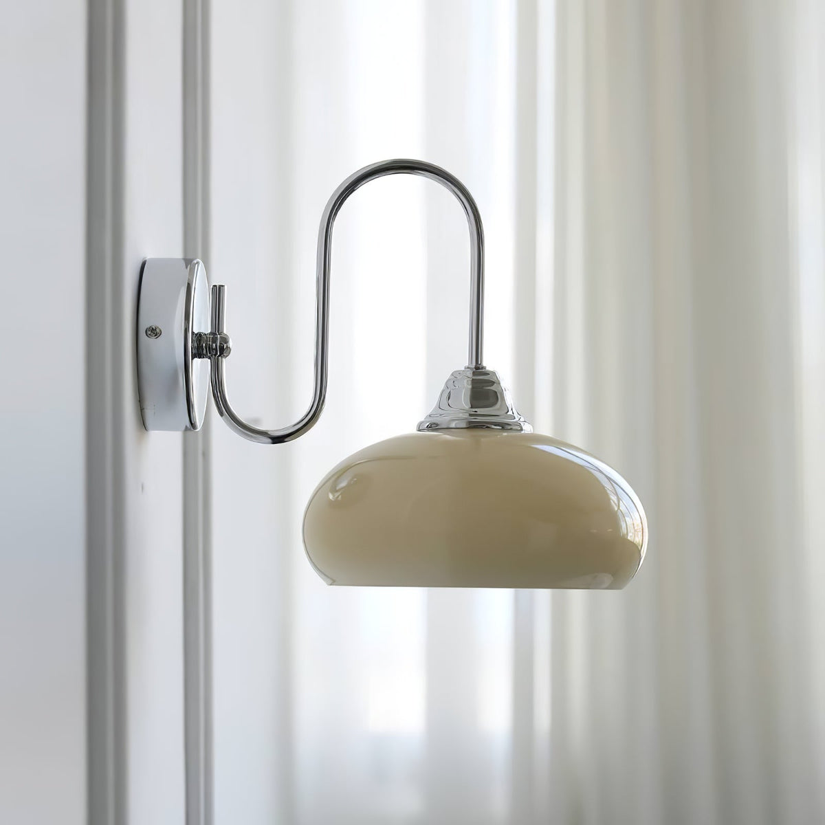 Ophaan wandlamp