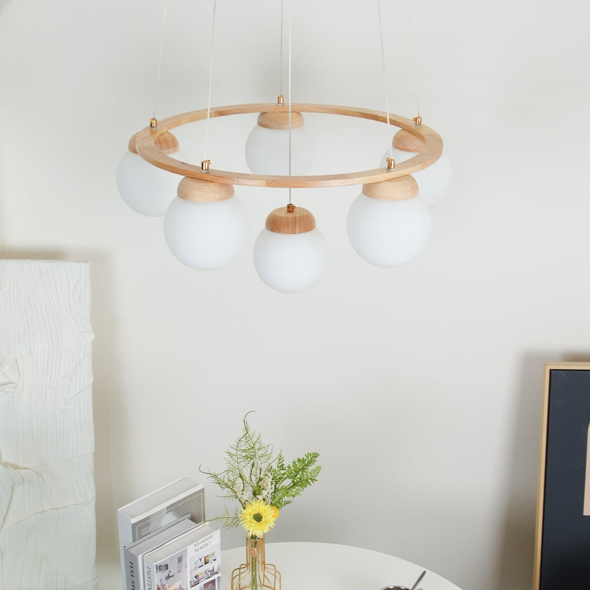 Aelion Kroonluchter van glas Houten Ring Opalglas bollen