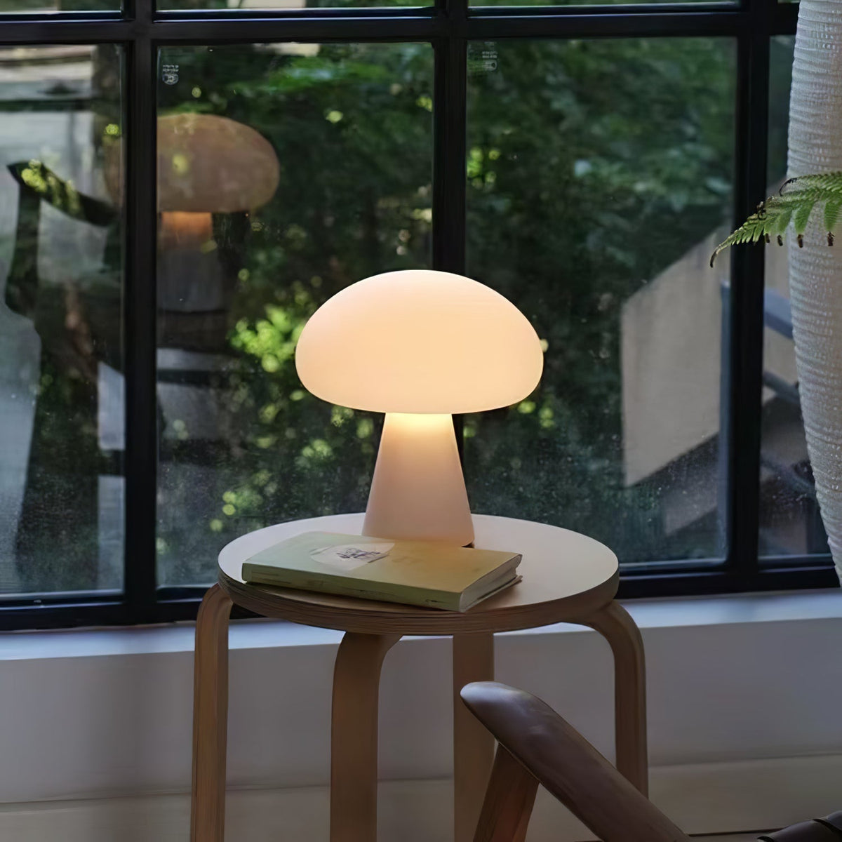 Ombra Whimsical tafellamp met glazen kap