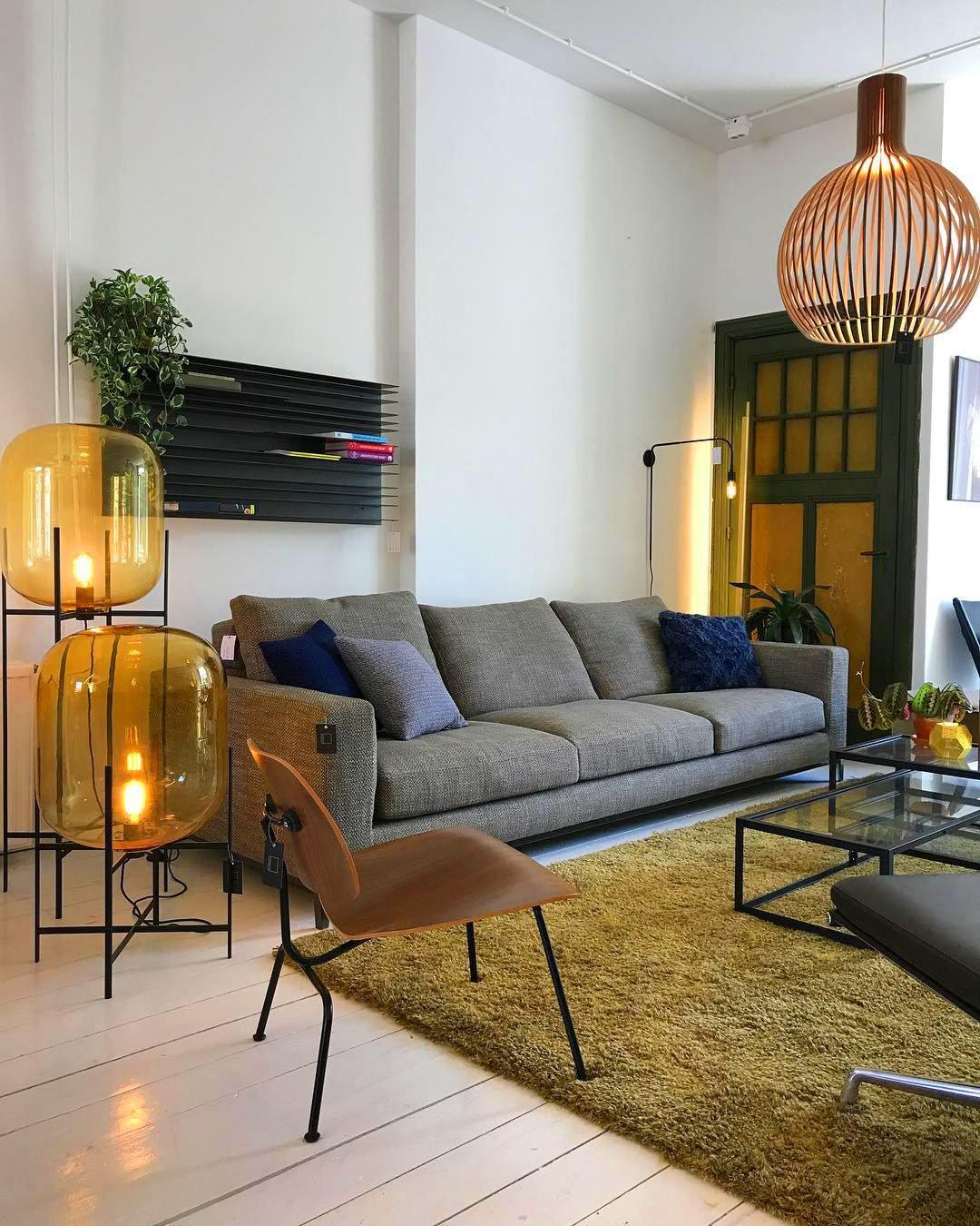 Liorivelia industriële vloerlamp van glas