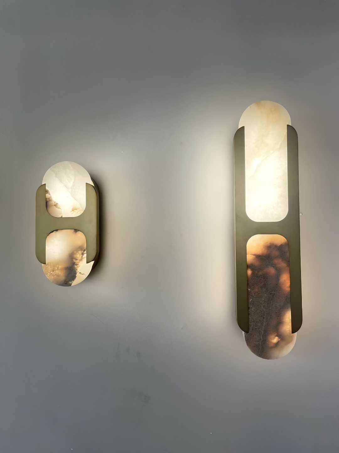 Lylaearis wandlamp met albasten kap