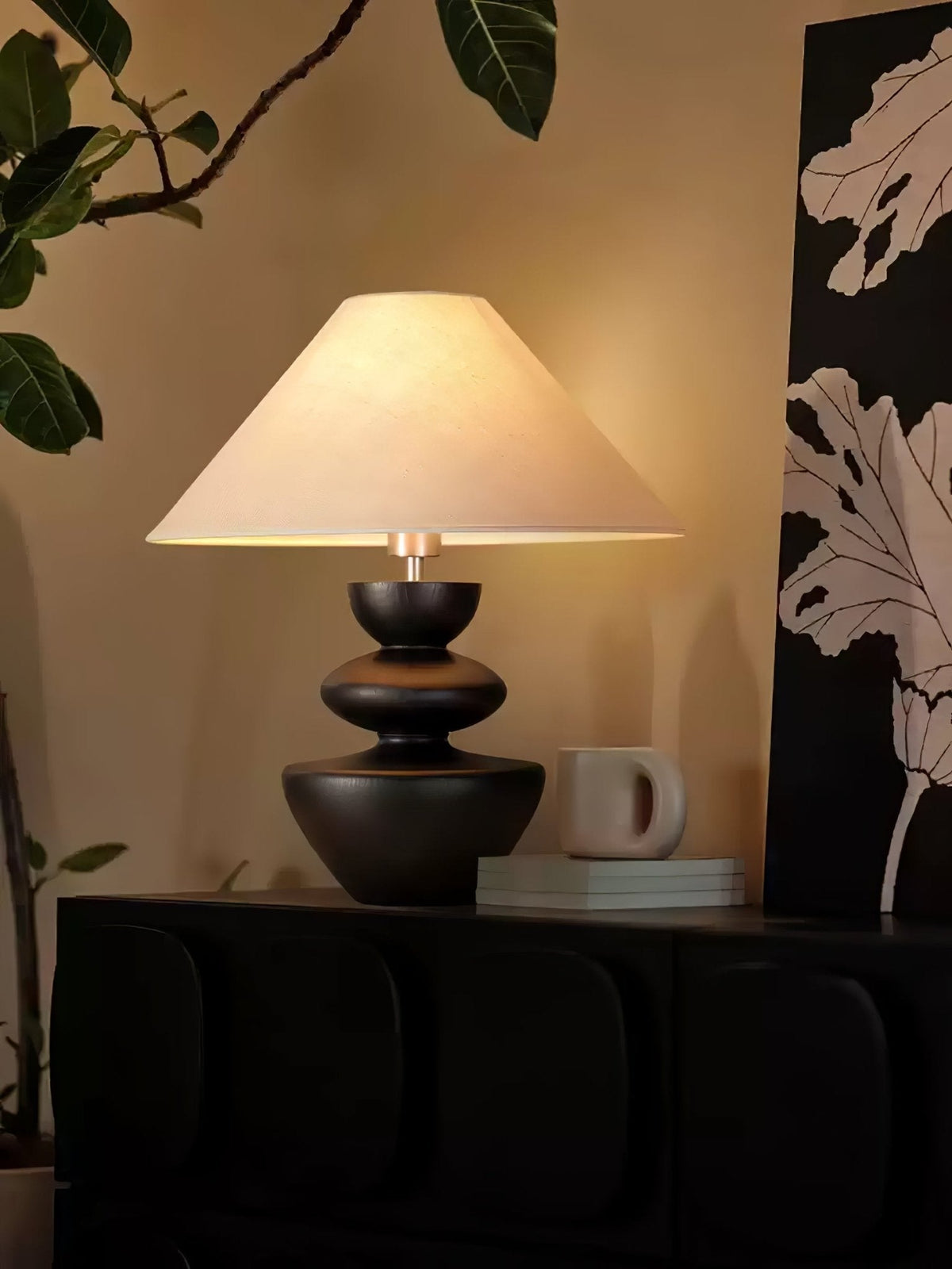 Joanne Vintage tafellamp van donker walnoot hout