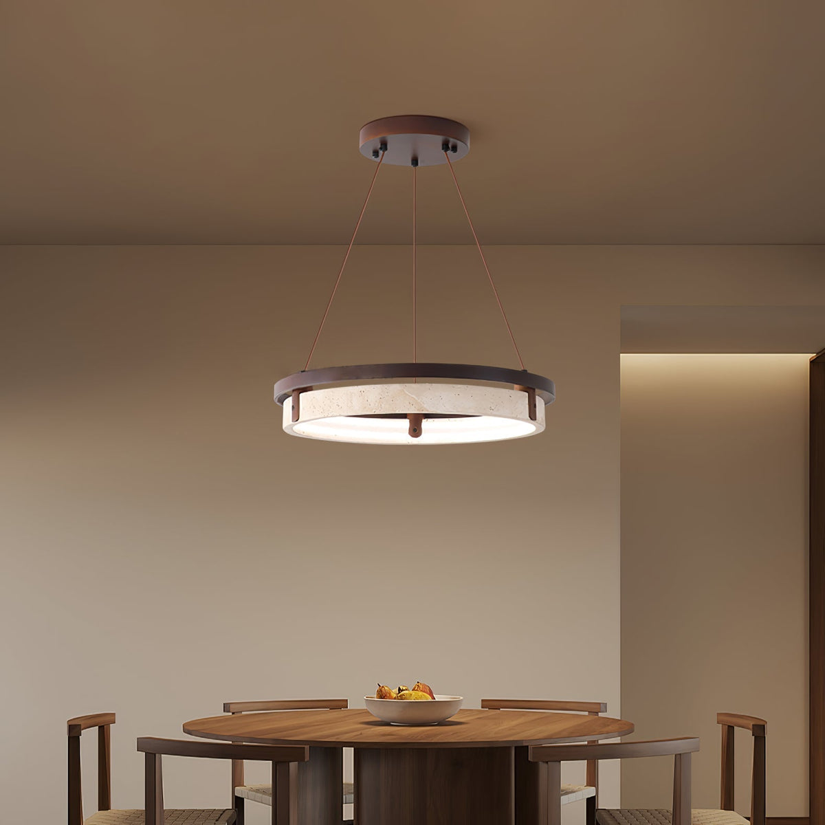 Aurix hanglamp van geel travertin en walnoothout