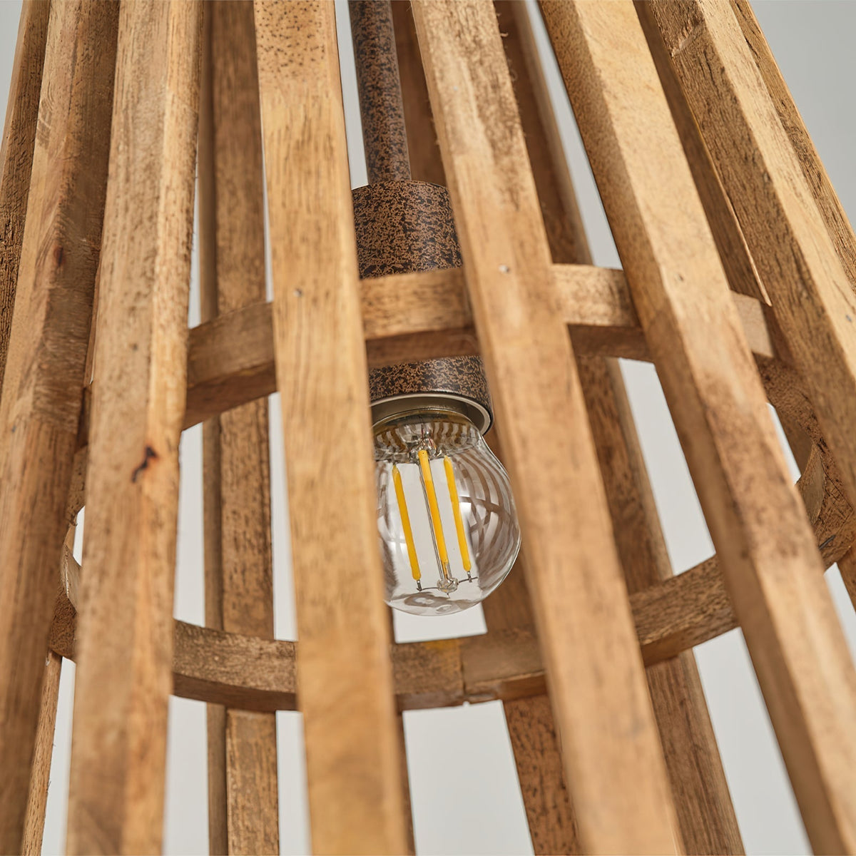Avsolel houten hanglamp