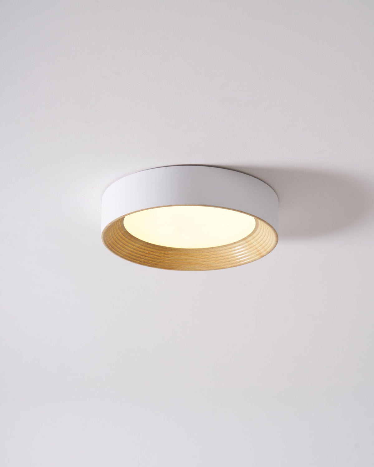 Elvirelle plafondlamp houten ring minimalistisch dimbaar