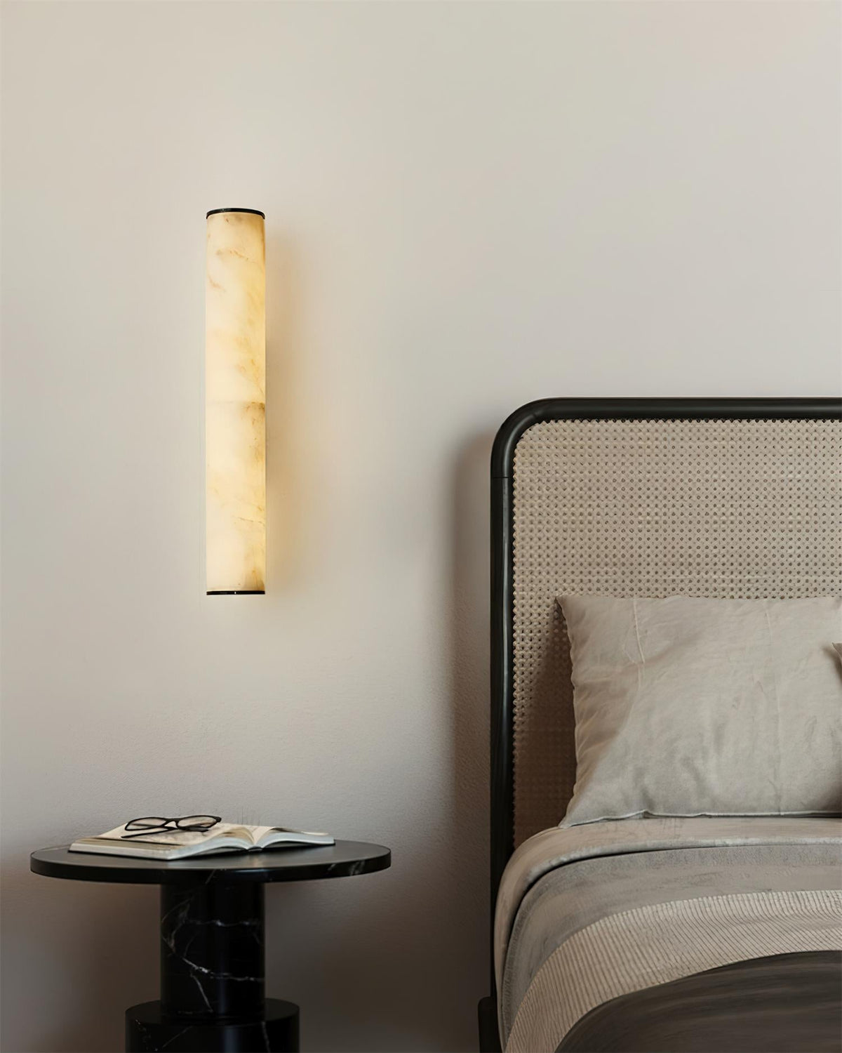 Albasten wandlamp