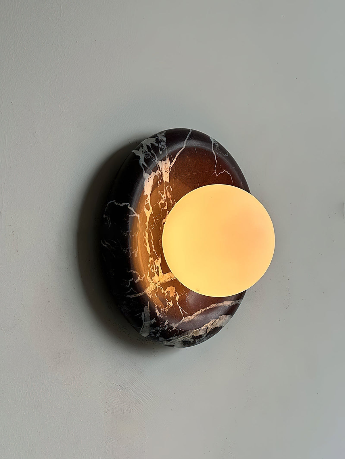 Uzorionis wandlamp